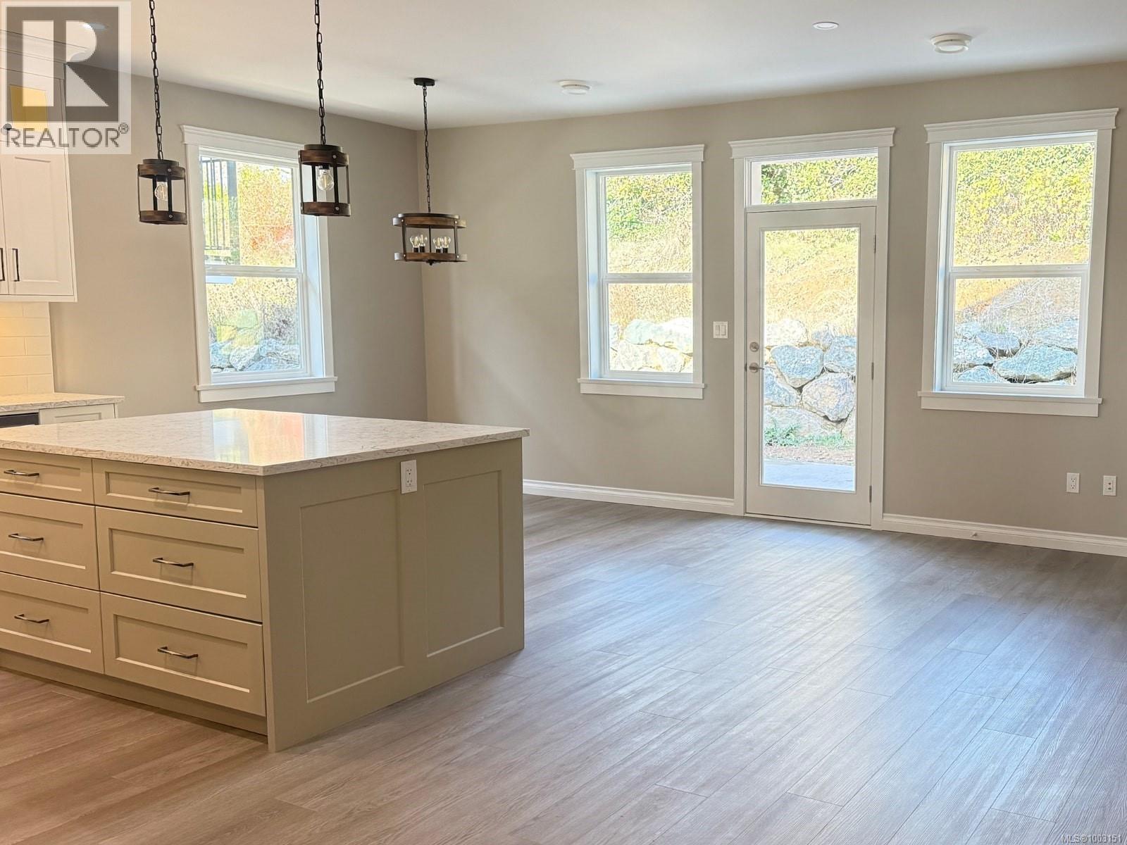 2033 Oakhill Pl, Duncan, British Columbia  V9L 0J2 - Photo 4 - 1003151