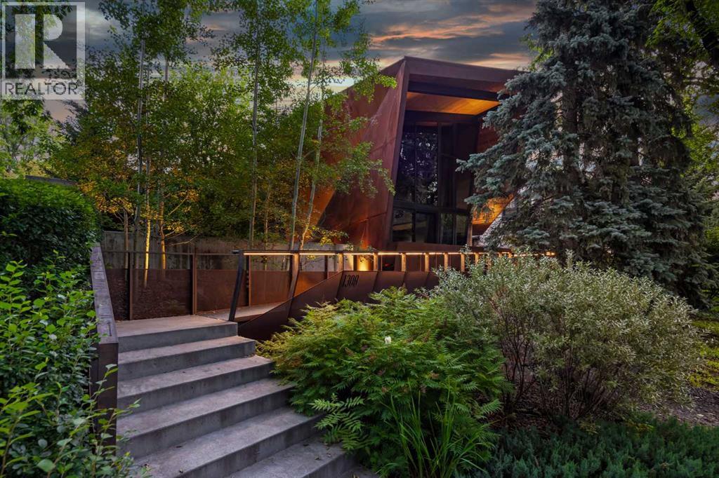 Property at 1308 Montreal Avenue SW image 2