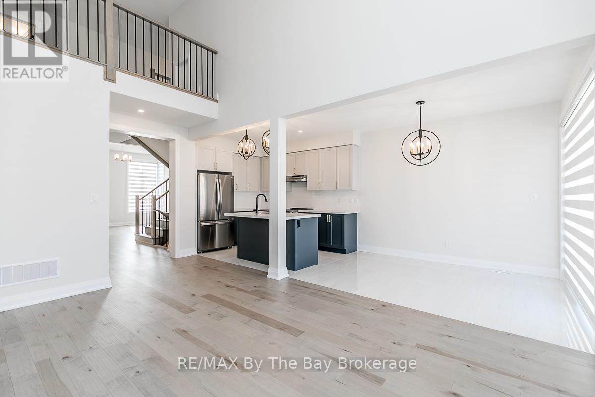 5 Rosanne Circle, Wasaga Beach, Ontario  L9Z 0N4 - Photo 10 - S12546244