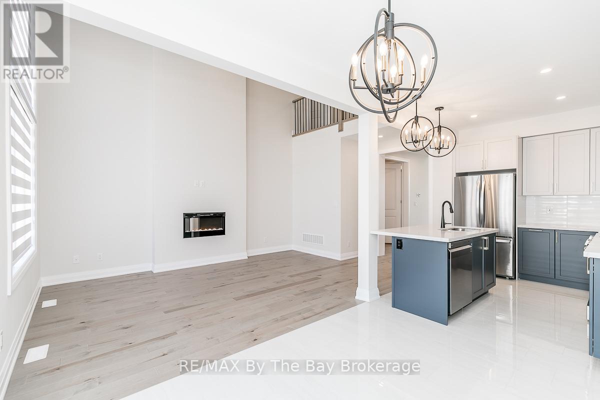 5 Rosanne Circle, Wasaga Beach, Ontario  L9Z 0N4 - Photo 11 - S12546244