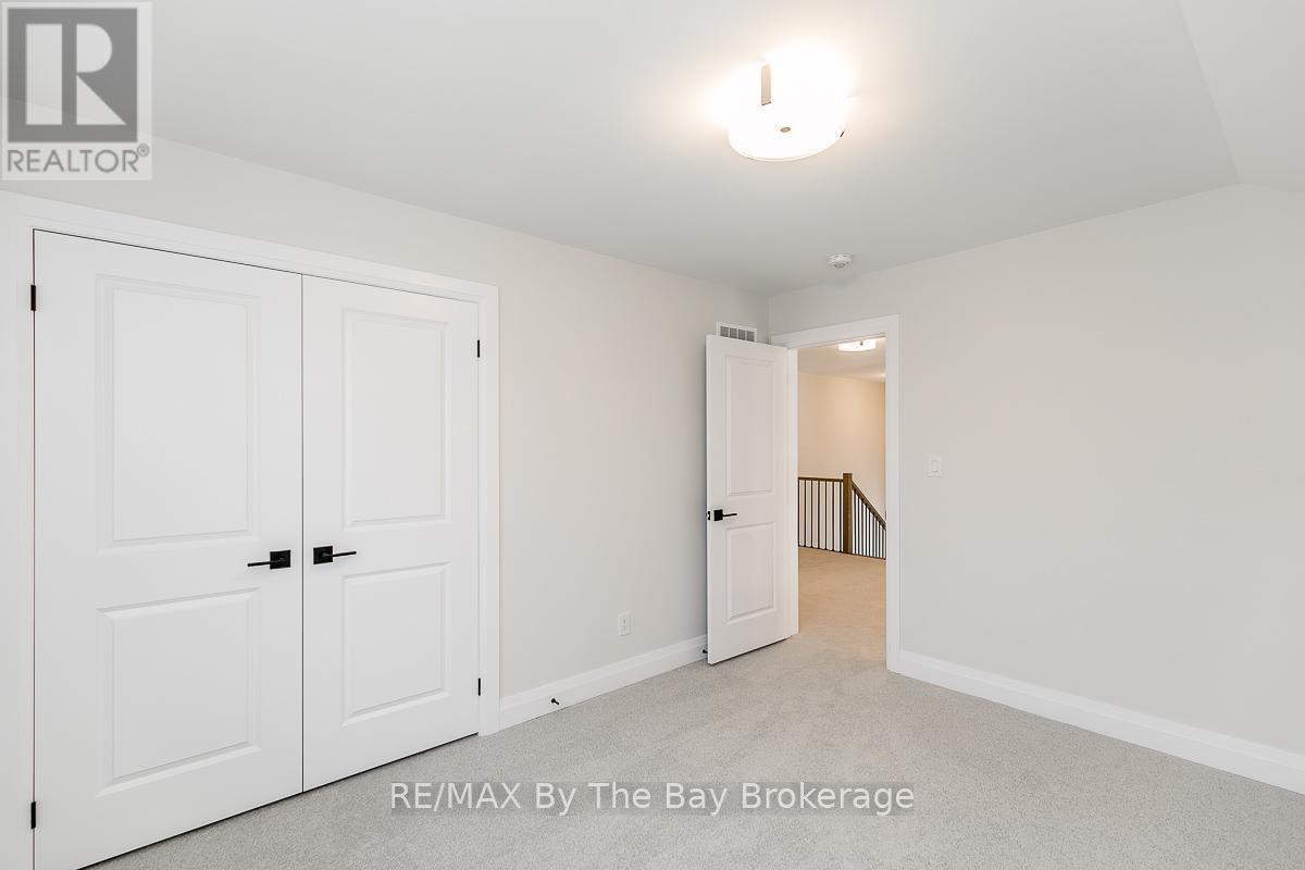 5 Rosanne Circle, Wasaga Beach, Ontario  L9Z 0N4 - Photo 25 - S12546244