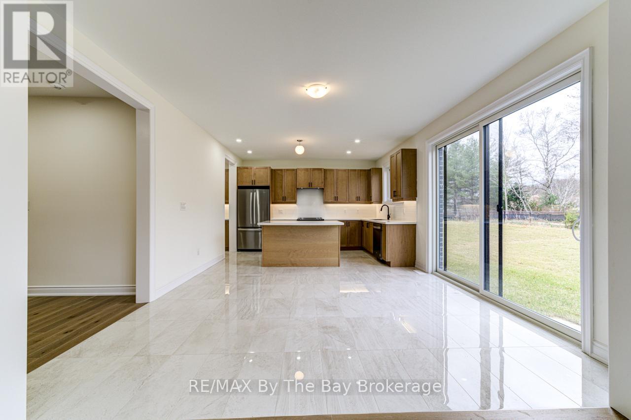 164 Rosanne Circle, Wasaga Beach, Ontario  L9Z 0N1 - Photo 12 - S12546246