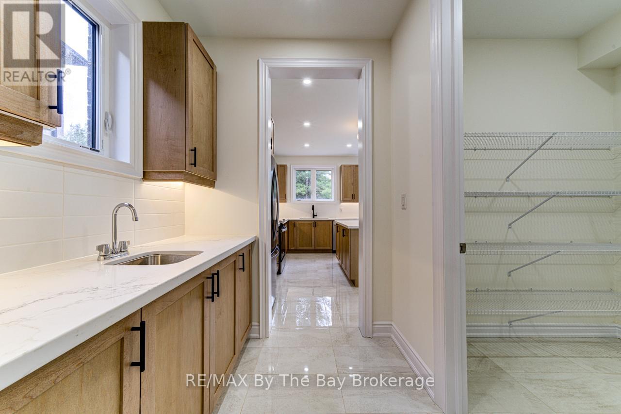 164 Rosanne Circle, Wasaga Beach, Ontario  L9Z 0N1 - Photo 18 - S12546246