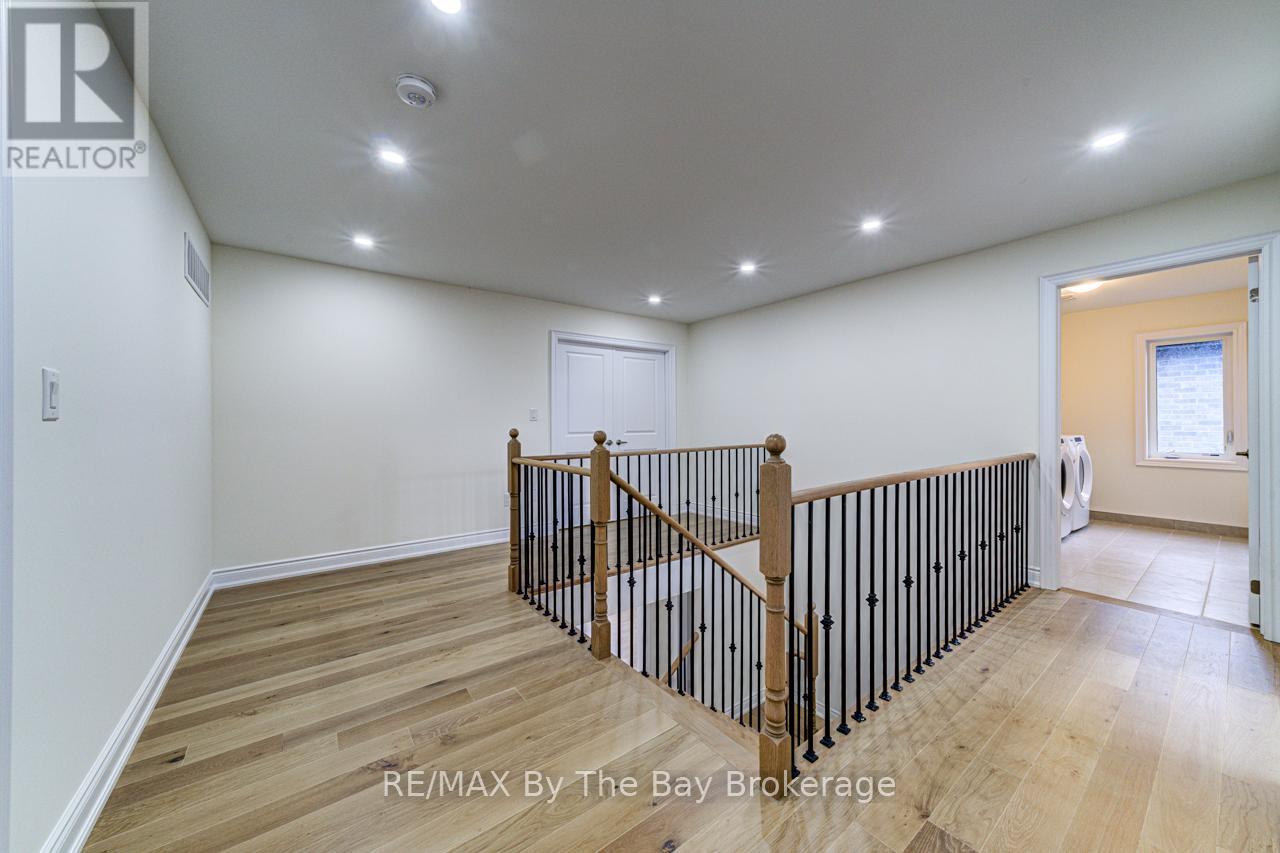 164 Rosanne Circle, Wasaga Beach, Ontario  L9Z 0N1 - Photo 27 - S12546246