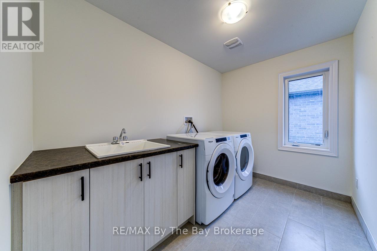 164 Rosanne Circle, Wasaga Beach, Ontario  L9Z 0N1 - Photo 37 - S12546246