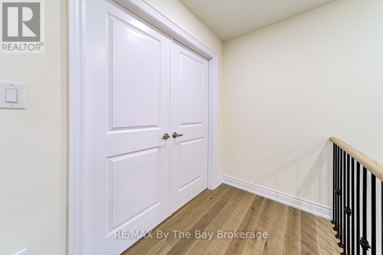 164 Rosanne Circle, Wasaga Beach, Ontario  L9Z 0N1 - Photo 38 - S12546246