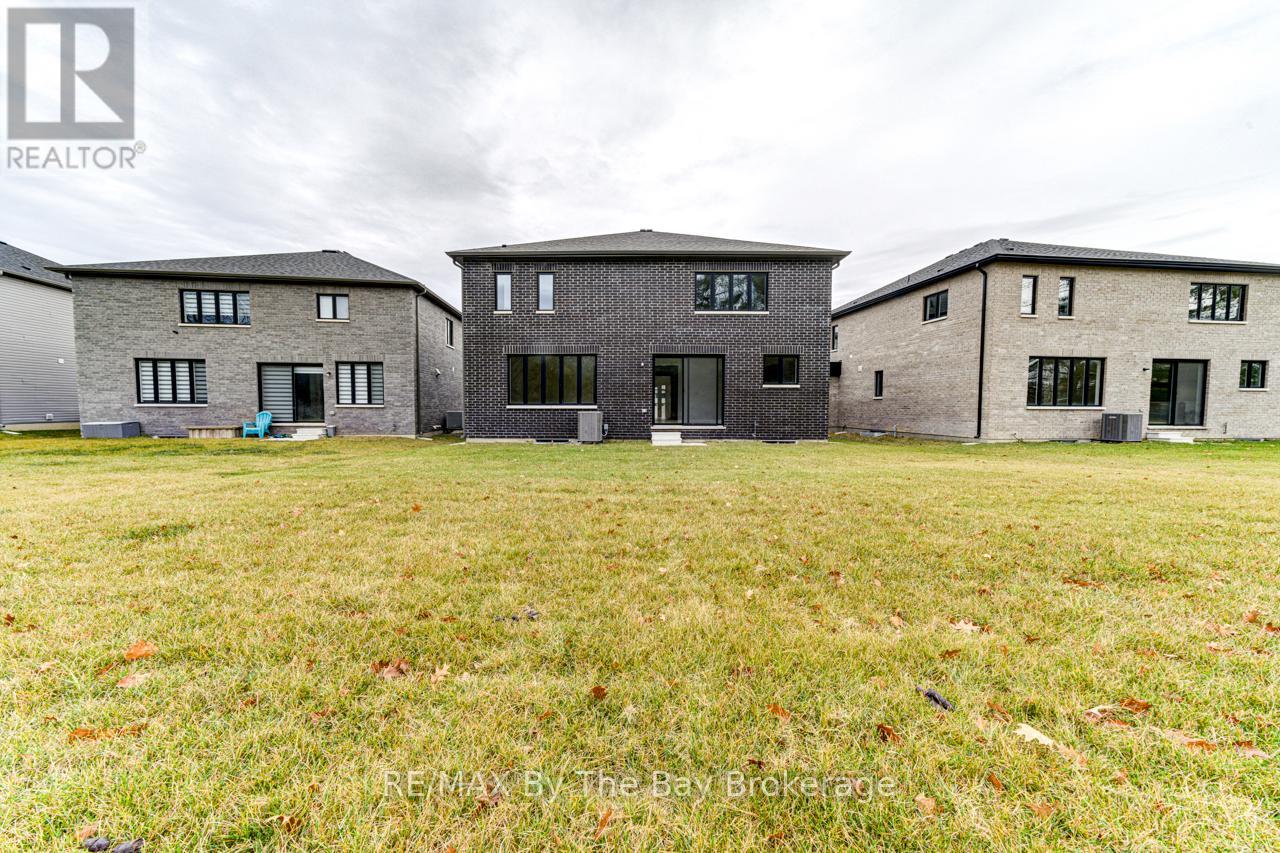164 Rosanne Circle, Wasaga Beach, Ontario  L9Z 0N1 - Photo 46 - S12546246