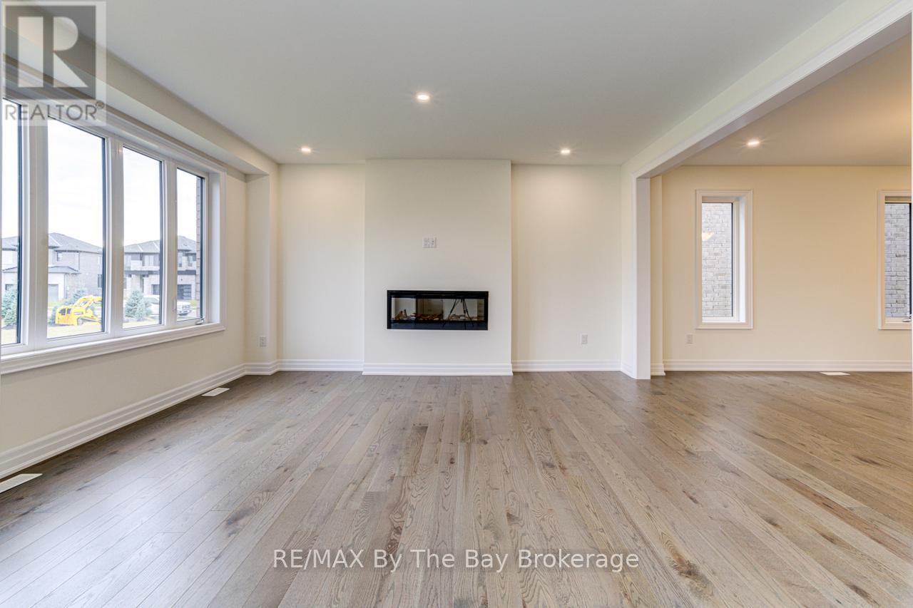 169 Rosanne Circle, Wasaga Beach, Ontario  L9Z 0N1 - Photo 11 - S12546248