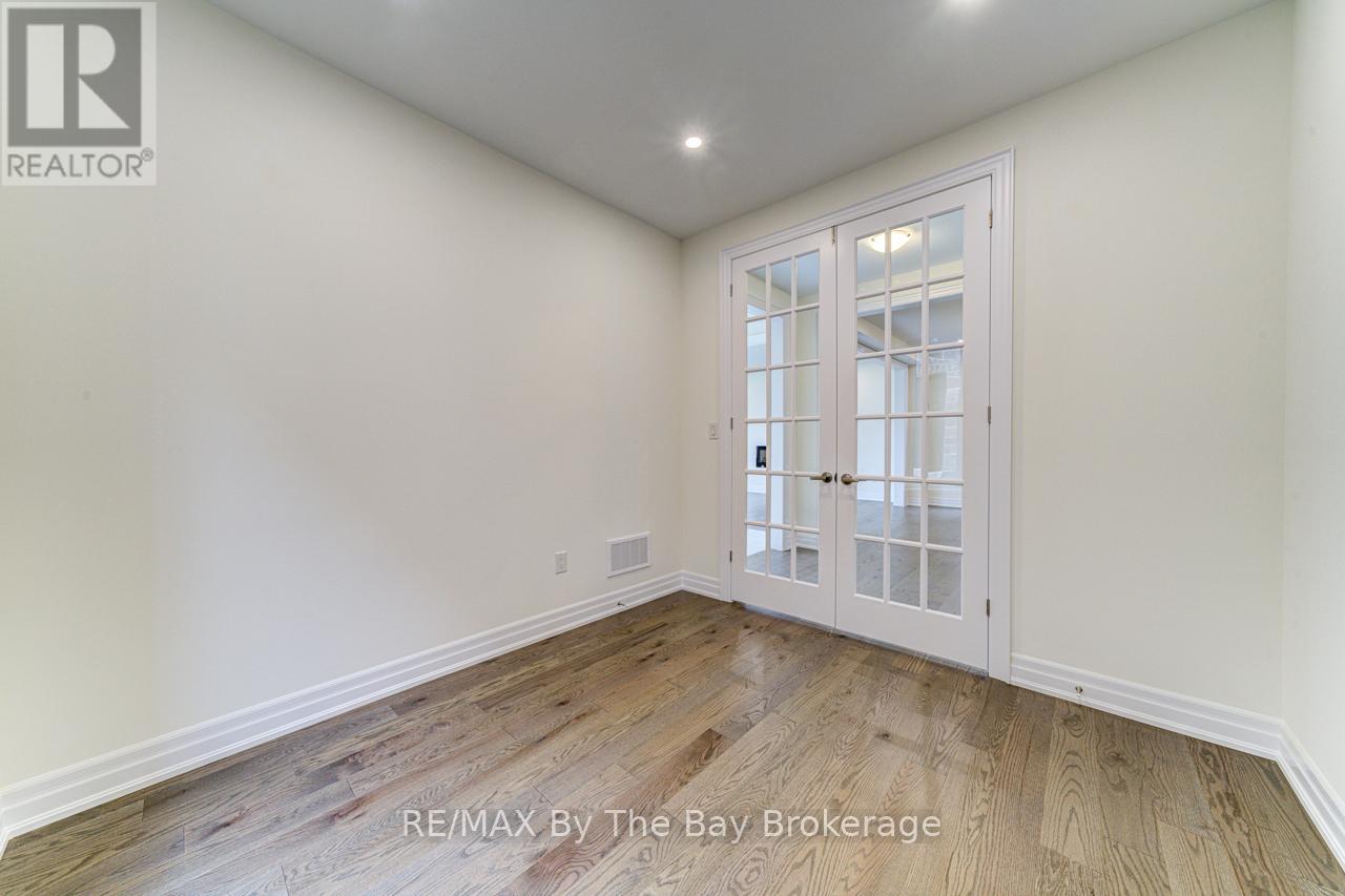 169 Rosanne Circle, Wasaga Beach, Ontario  L9Z 0N1 - Photo 22 - S12546248