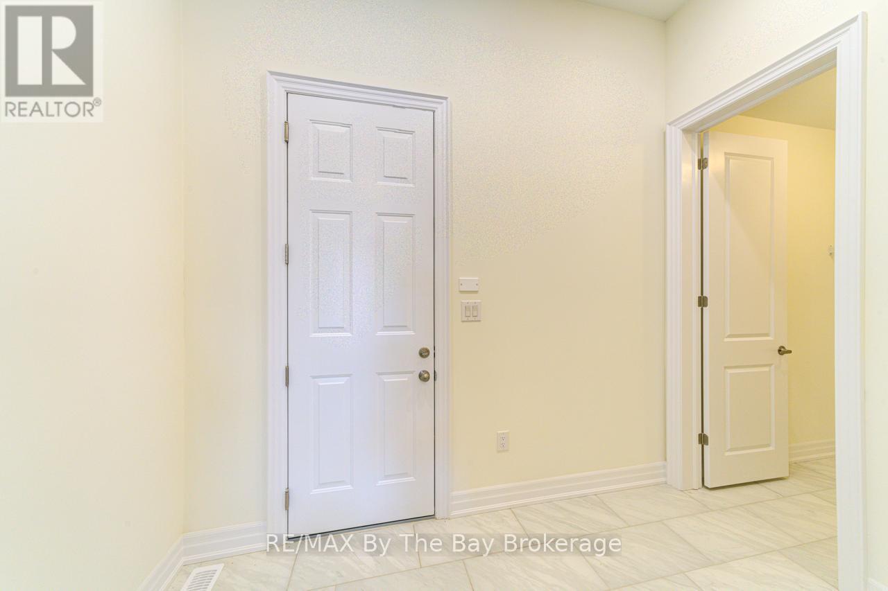 169 Rosanne Circle, Wasaga Beach, Ontario  L9Z 0N1 - Photo 24 - S12546248