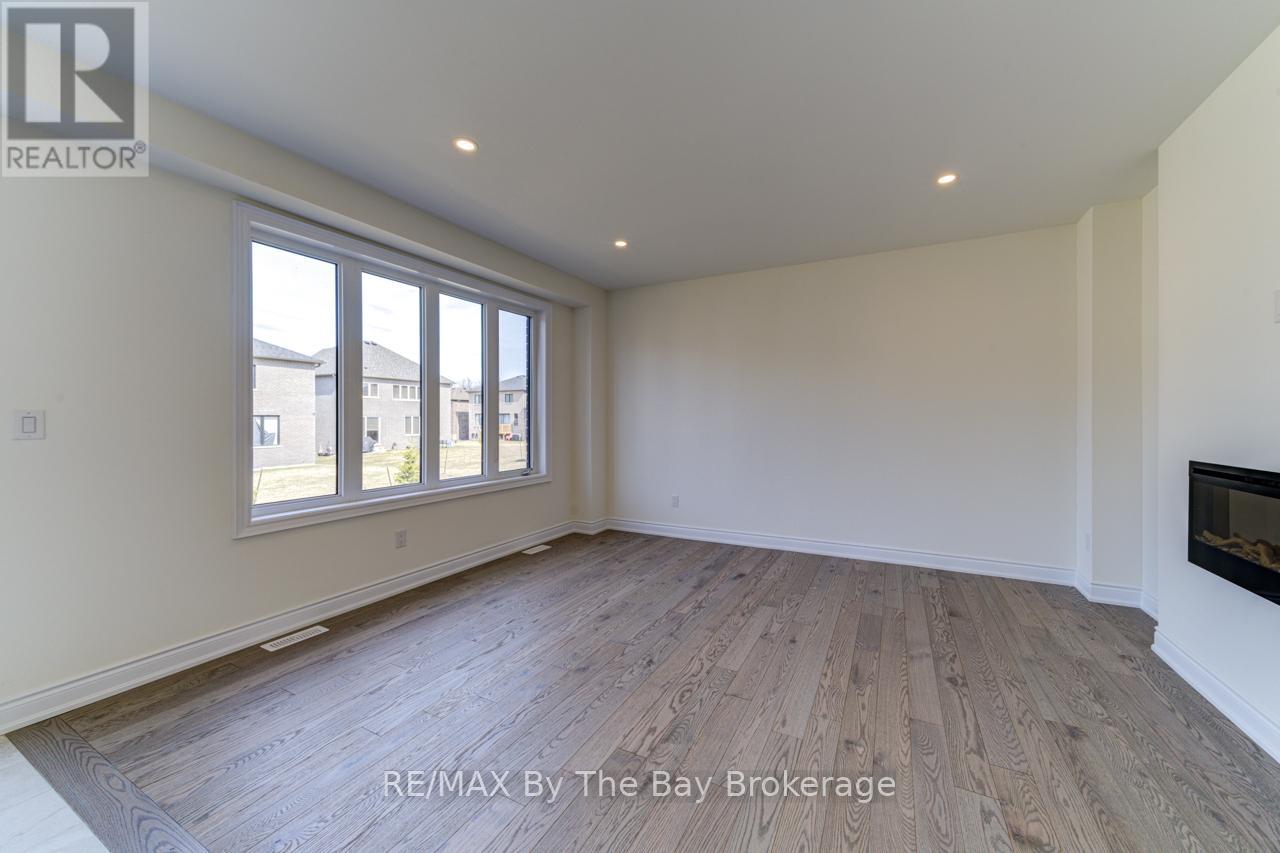 67 Nicort Road, Wasaga Beach, Ontario  L9Z 0N1 - Photo 11 - S12546254