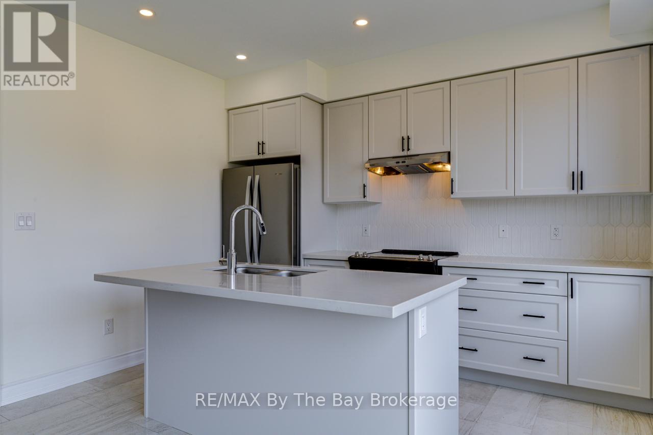 67 Nicort Road, Wasaga Beach, Ontario  L9Z 0N1 - Photo 17 - S12546254