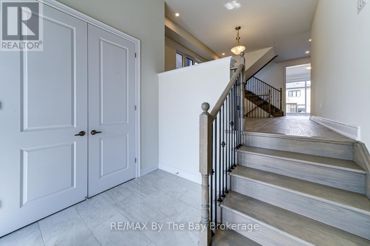 67 Nicort Road, Wasaga Beach, Ontario  L9Z 0N1 - Photo 3 - S12546254