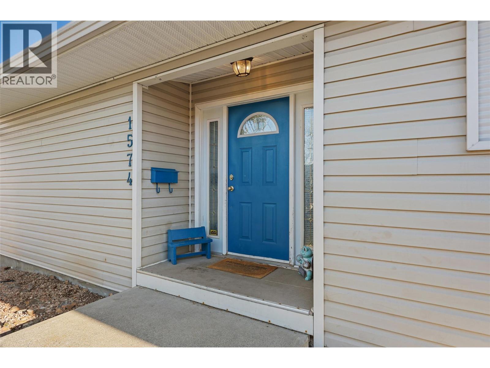 1574 Griffin Terrace, Kamloops, British Columbia  V2B 7R6 - Photo 5 - 10368899