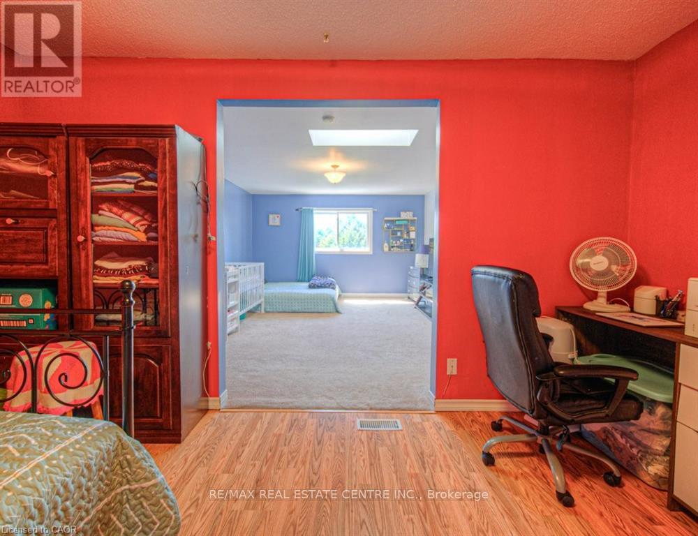 164 Green Valley Drive, Kitchener, Ontario  N2P 1C4 - Photo 25 - X12389258