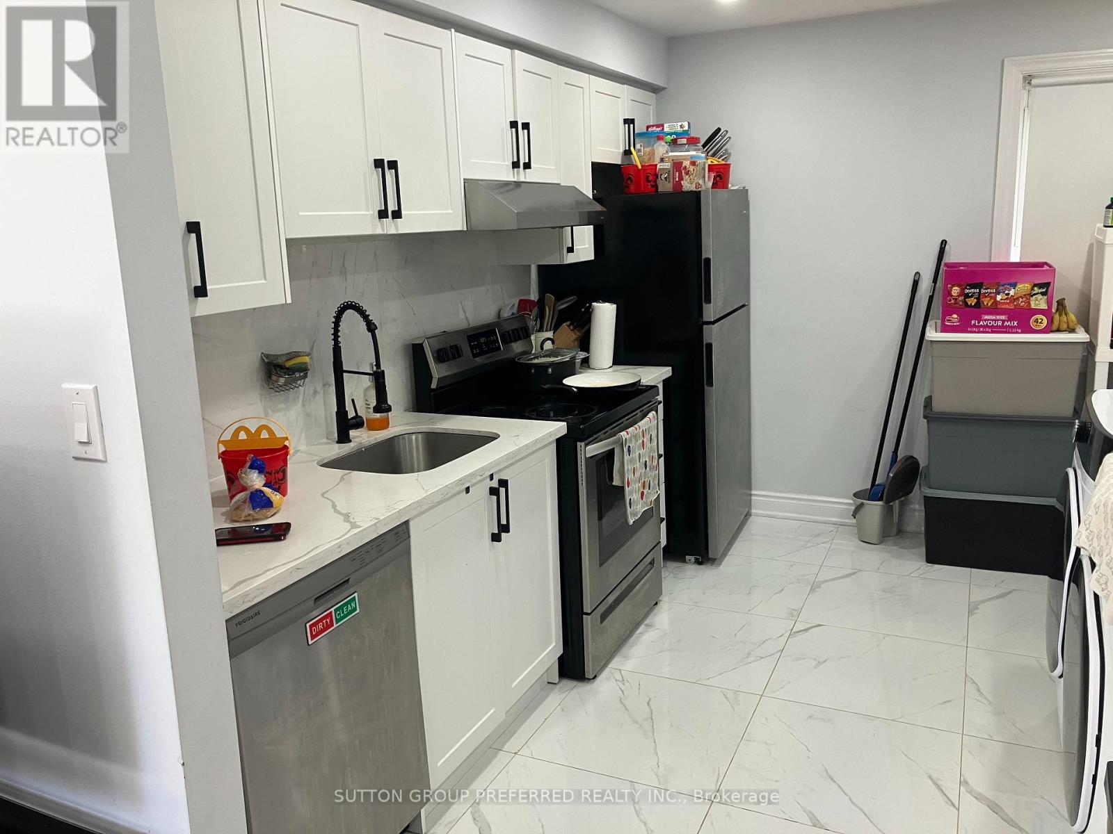 1942 Duluth Crescent, London East, Ontario  N5V 1H7 - Photo 3 - X12546234