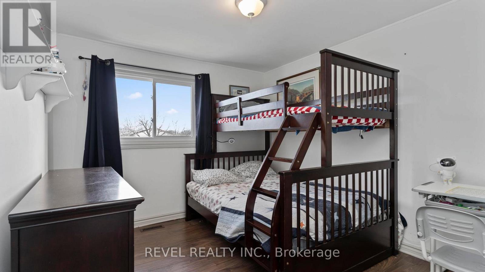 421 Griffith Street, London South, Ontario  N6K 2S3 - Photo 17 - X12546308