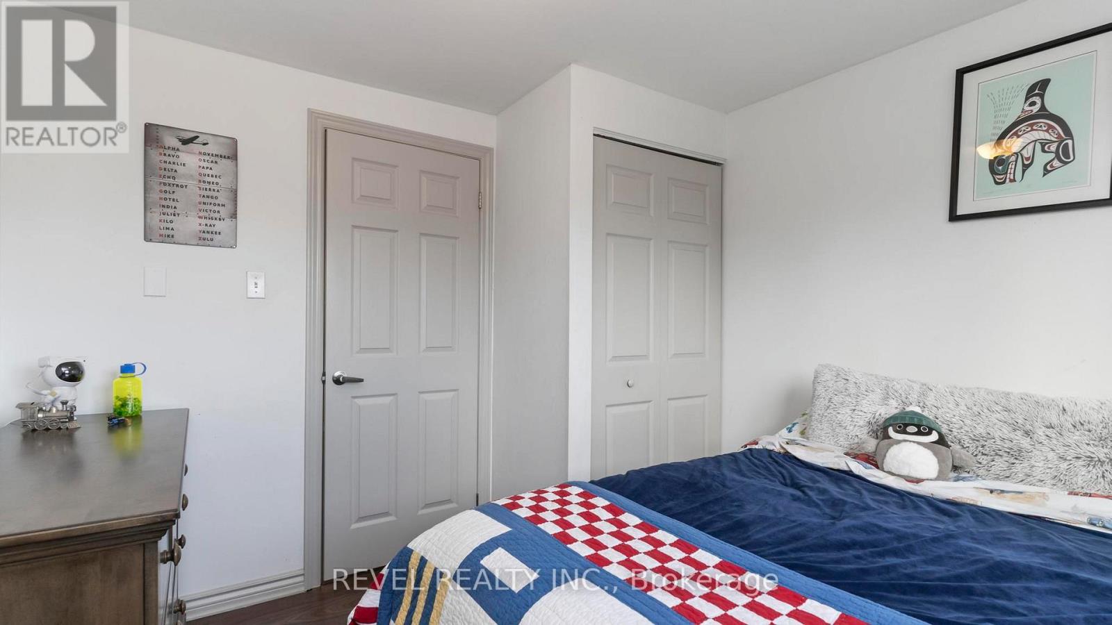 421 Griffith Street, London South, Ontario  N6K 2S3 - Photo 20 - X12546308