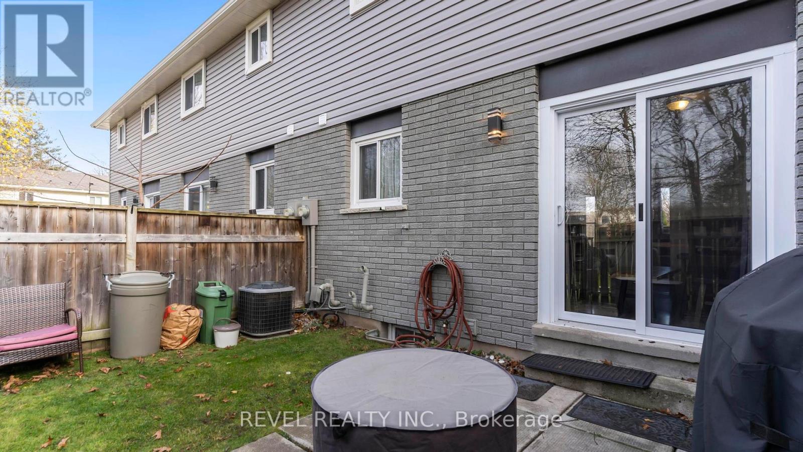 421 Griffith Street, London South, Ontario  N6K 2S3 - Photo 21 - X12546308