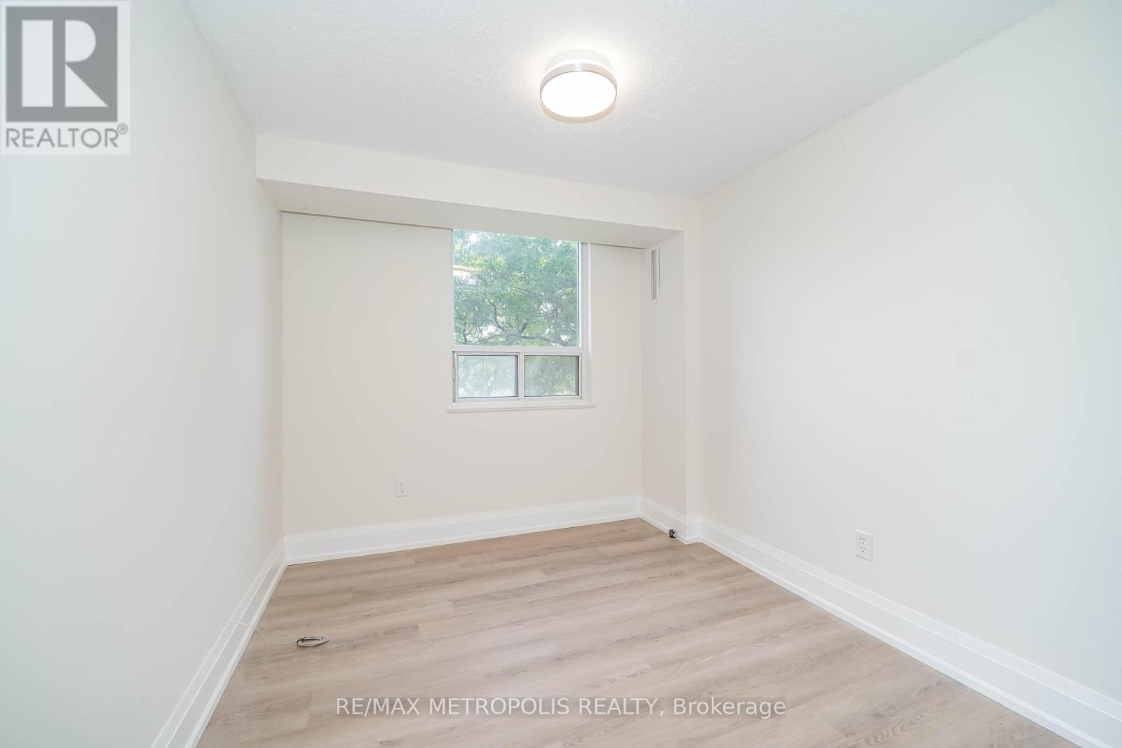 206 - 10 Muirhead Road, Toronto, Ontario  M2J 4P9 - Photo 17 - C12546160