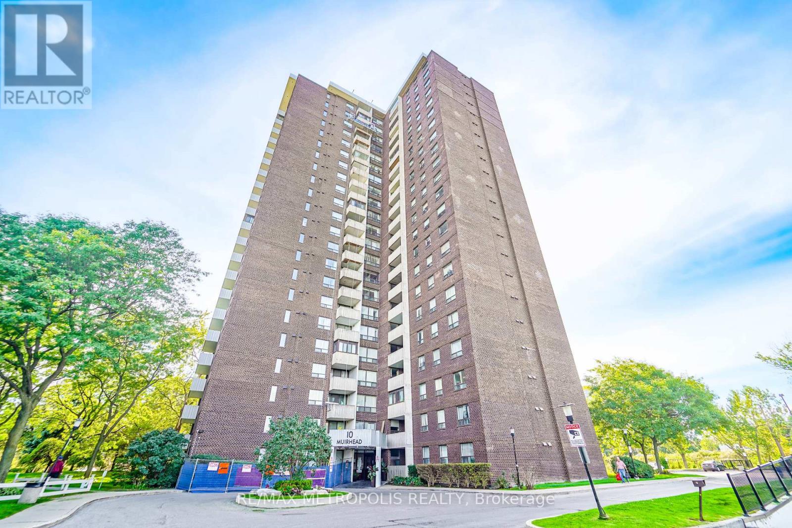 206 - 10 Muirhead Road, Toronto, Ontario  M2J 4P9 - Photo 2 - C12546160