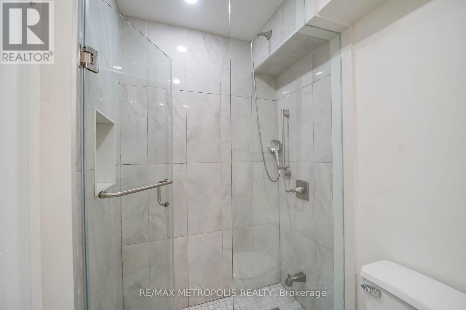 206 - 10 Muirhead Road, Toronto, Ontario  M2J 4P9 - Photo 21 - C12546160