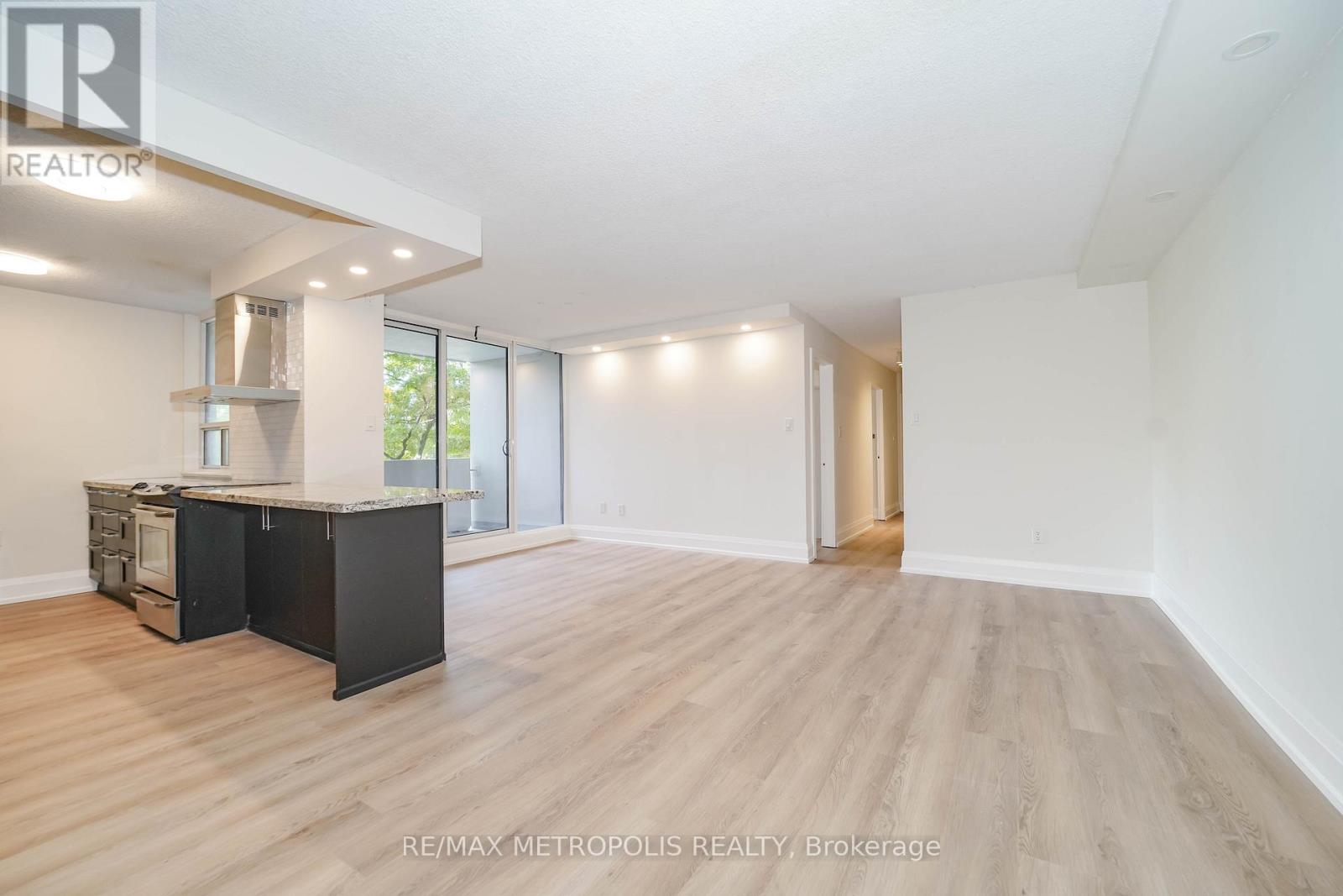 206 - 10 Muirhead Road, Toronto, Ontario  M2J 4P9 - Photo 4 - C12546160