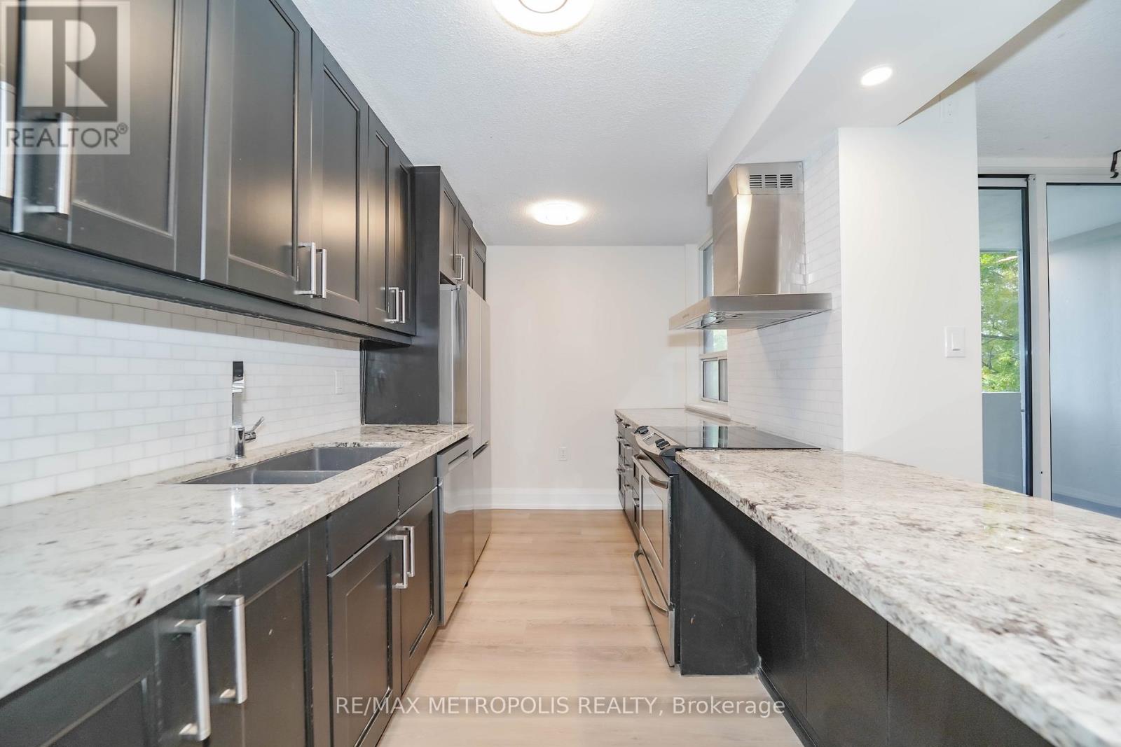 206 - 10 Muirhead Road, Toronto, Ontario  M2J 4P9 - Photo 8 - C12546160