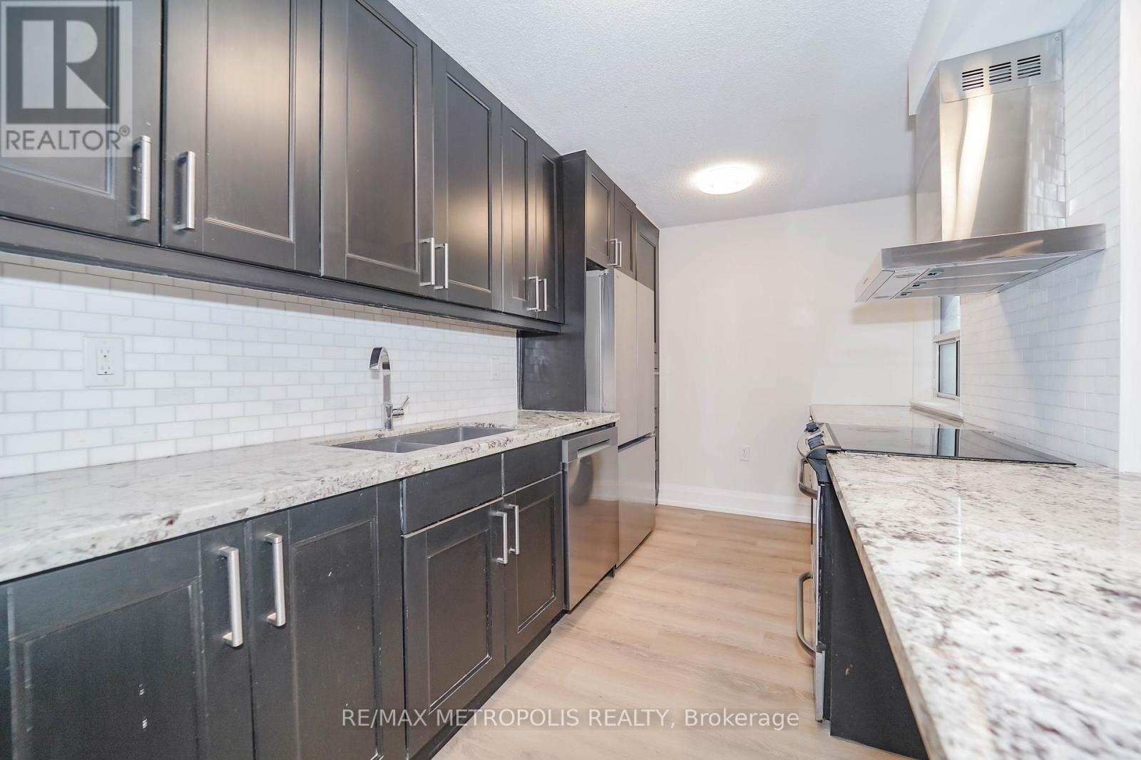 206 - 10 Muirhead Road, Toronto, Ontario  M2J 4P9 - Photo 9 - C12546160