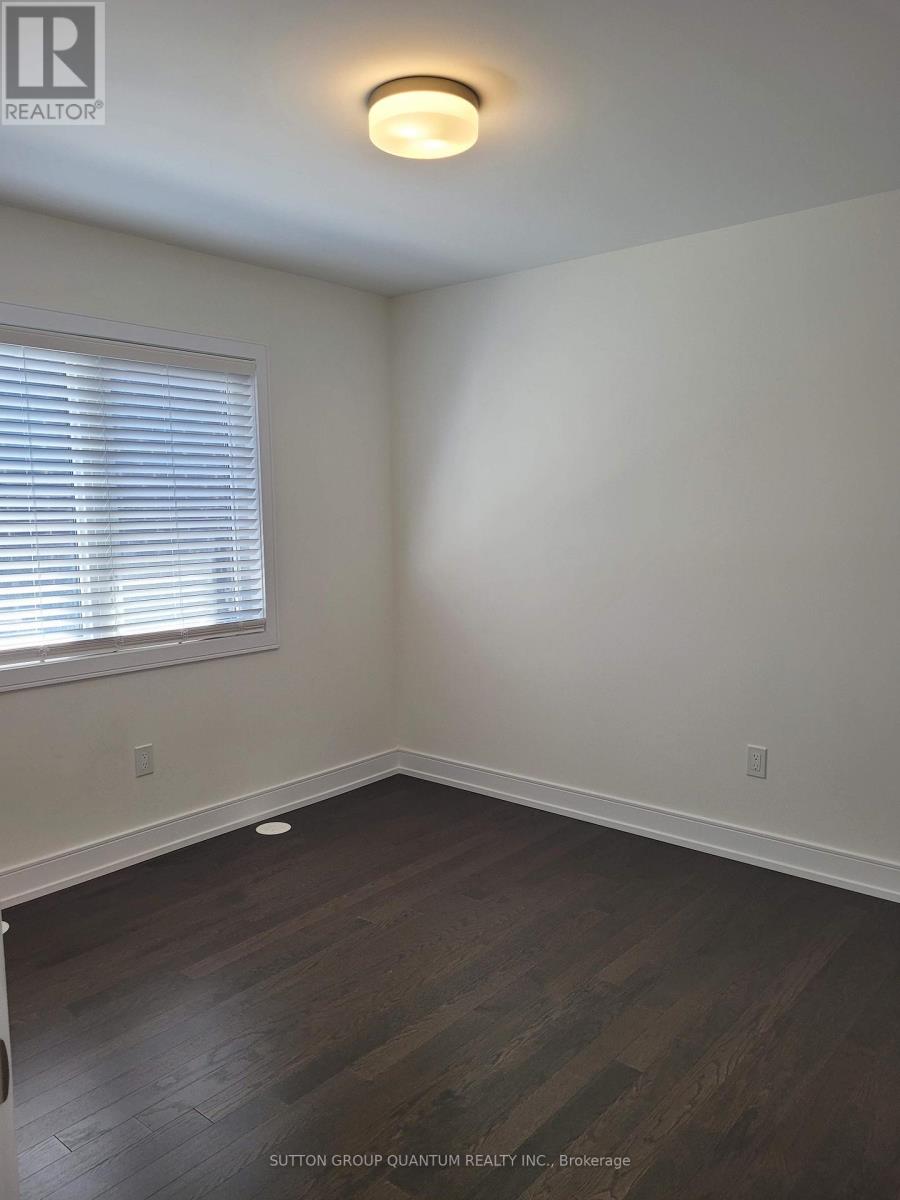 1401 Clarriage Court, Milton, Ontario  L9E 1L6 - Photo 13 - W12545904