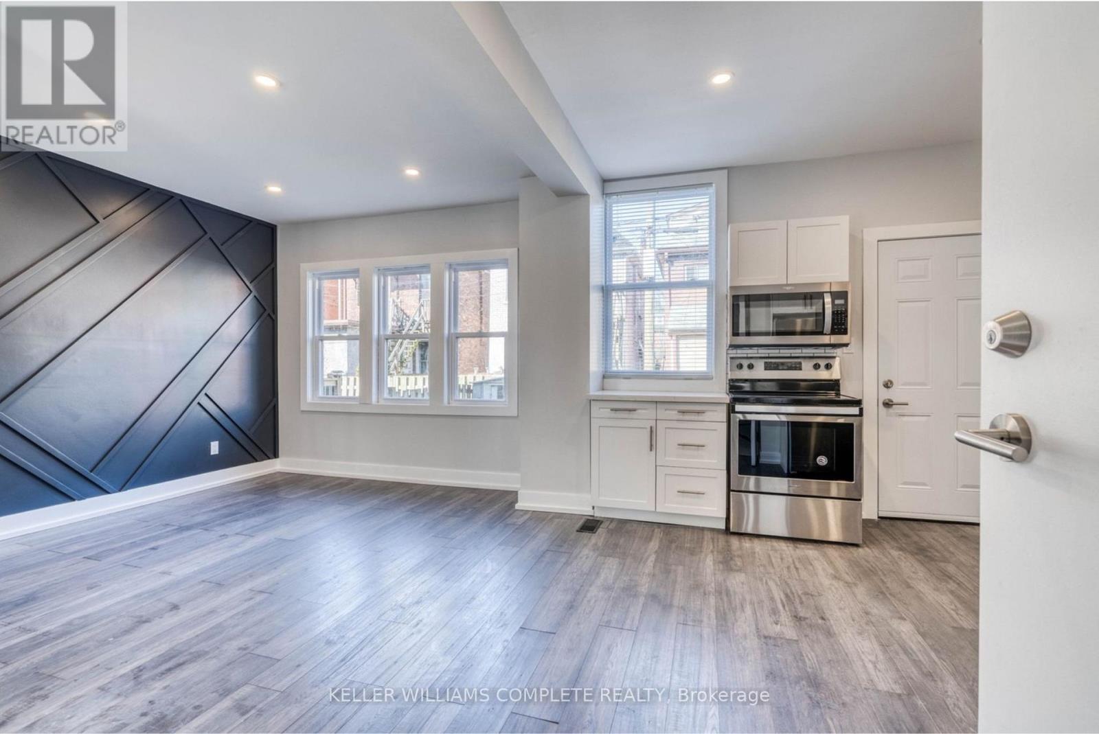 2 - 23 Gibson Avenue, Hamilton, Ontario  L8L 6J4 - Photo 4 - X12542214