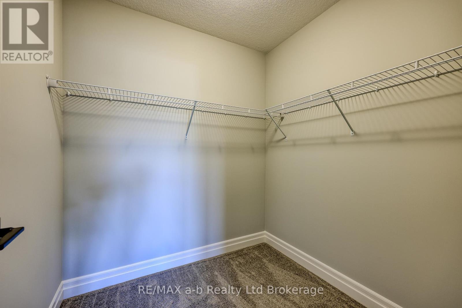 129 Lossing Drive, Norwich, Ontario N0J 1P0 - Photo 17 - X12546322