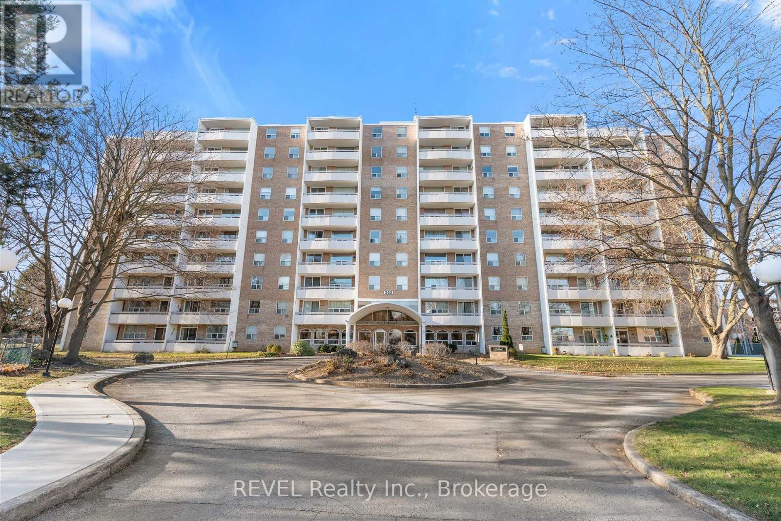 411 - 365 Geneva Street, St. Catharines, Ontario L2N 5S7 - Photo 4 - X12546372