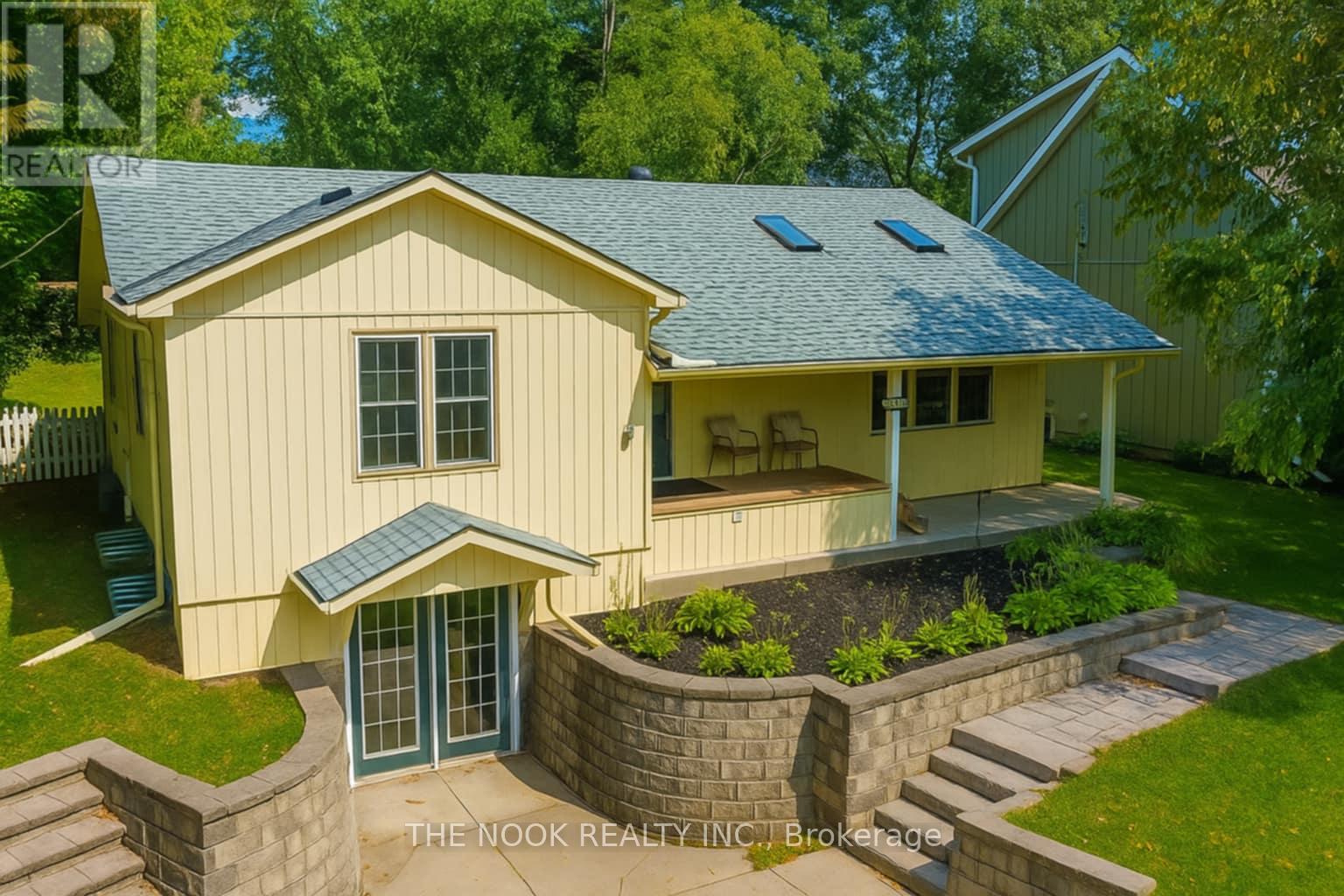 15217 Old Simcoe Street E, Scugog, Ontario L9L 1L1 - Photo 2 - E12546434