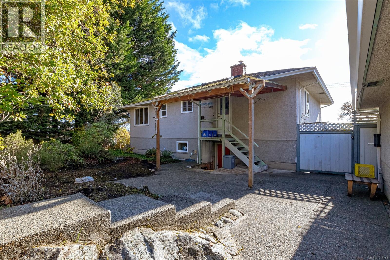 870 Beckwith Ave, Saanich, British Columbia  V8X 3S4 - Photo 34 - 1018745