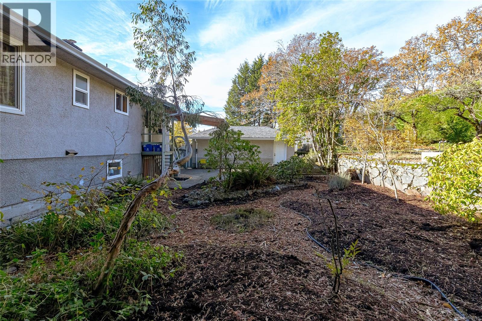 870 Beckwith Ave, Saanich, British Columbia  V8X 3S4 - Photo 35 - 1018745