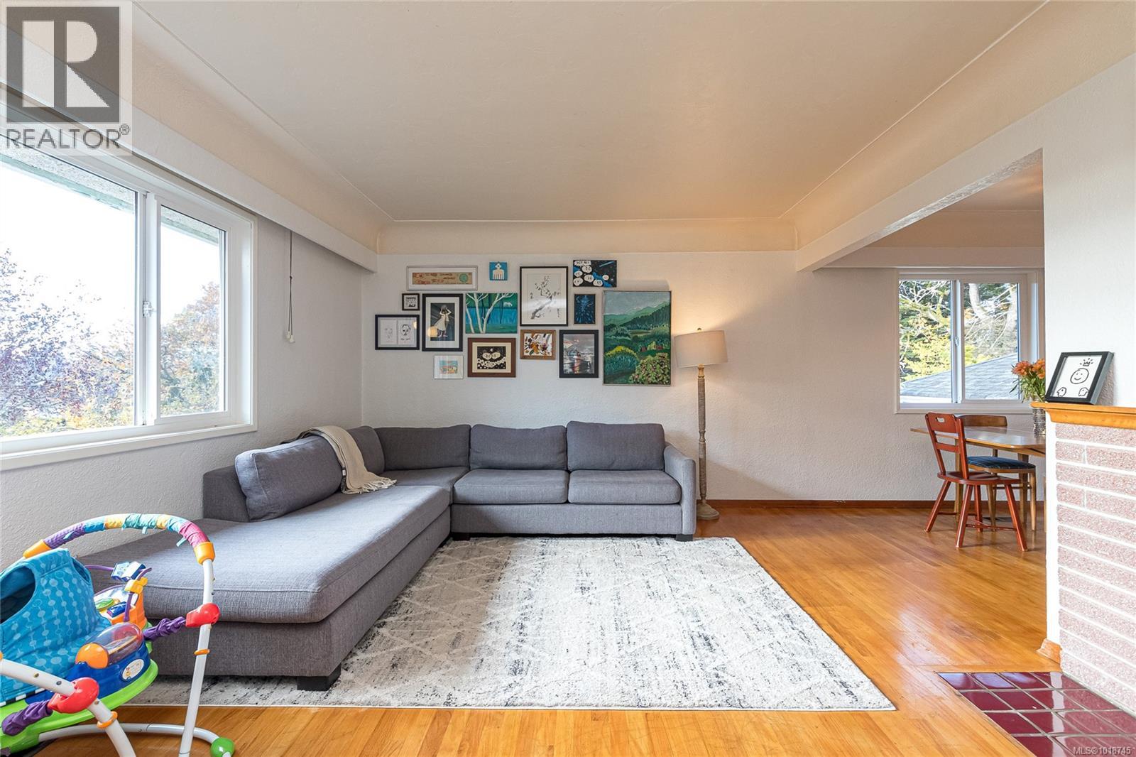 870 Beckwith Ave, Saanich, British Columbia  V8X 3S4 - Photo 9 - 1018745