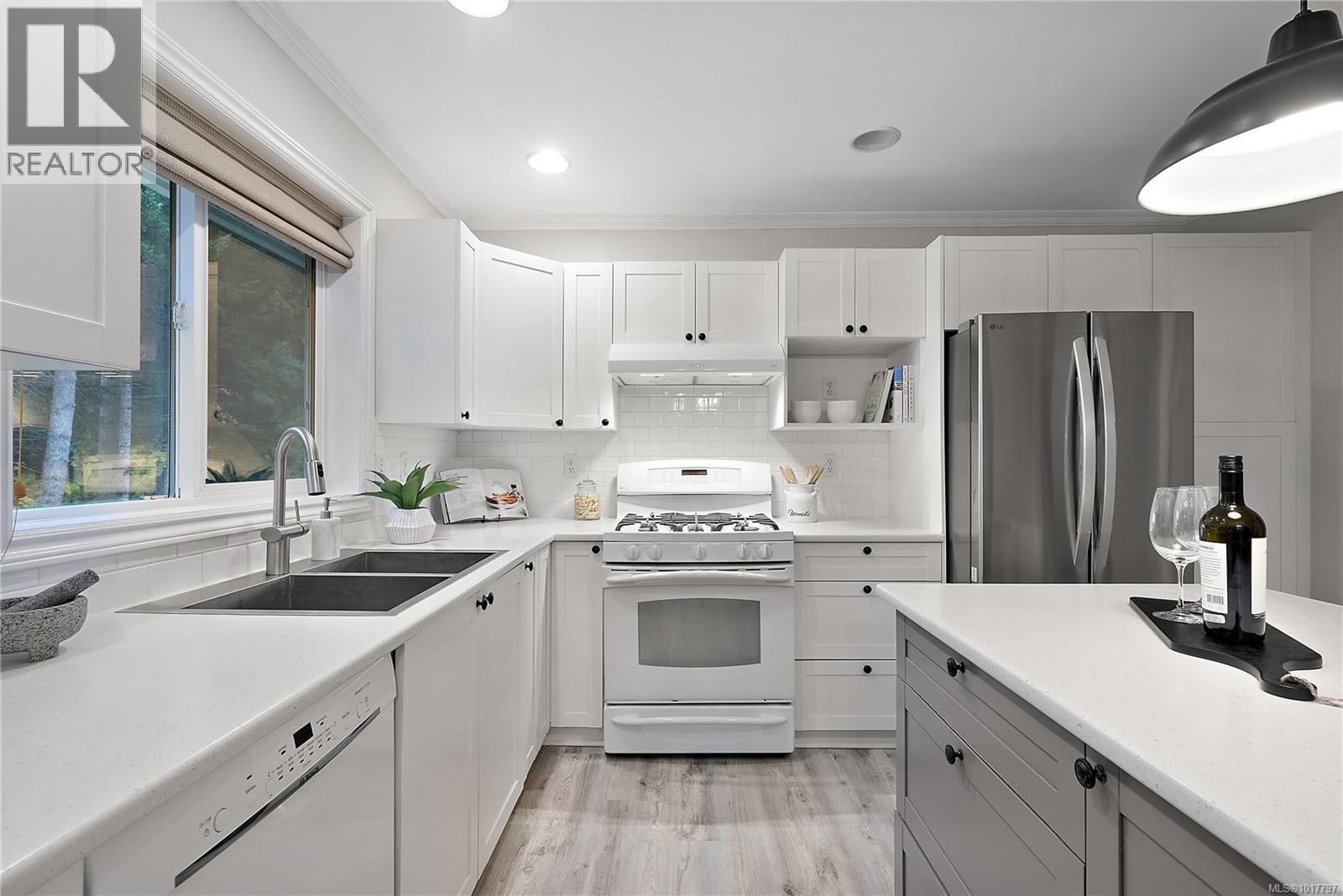 2417 Selwyn Rd, Langford, British Columbia V9B 3K9 - Photo 6 - 1017797