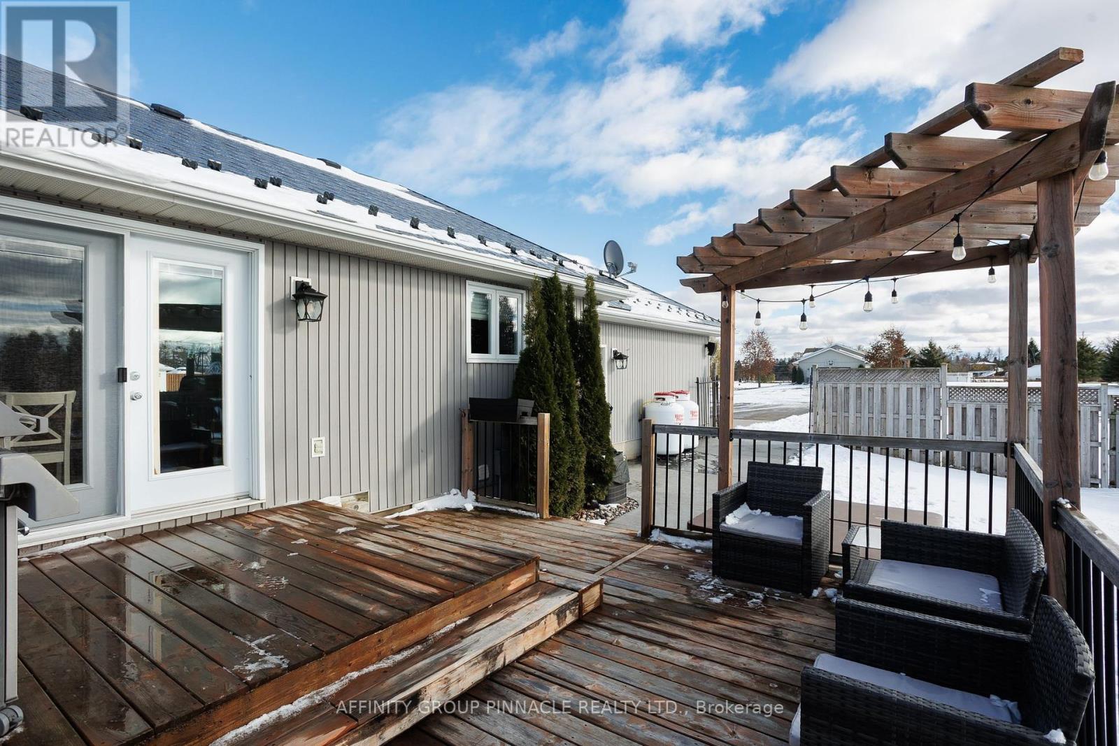 2017 Sturgeon Road, Kawartha Lakes, Ontario K0M 1L0 - Photo 42 - X12546250