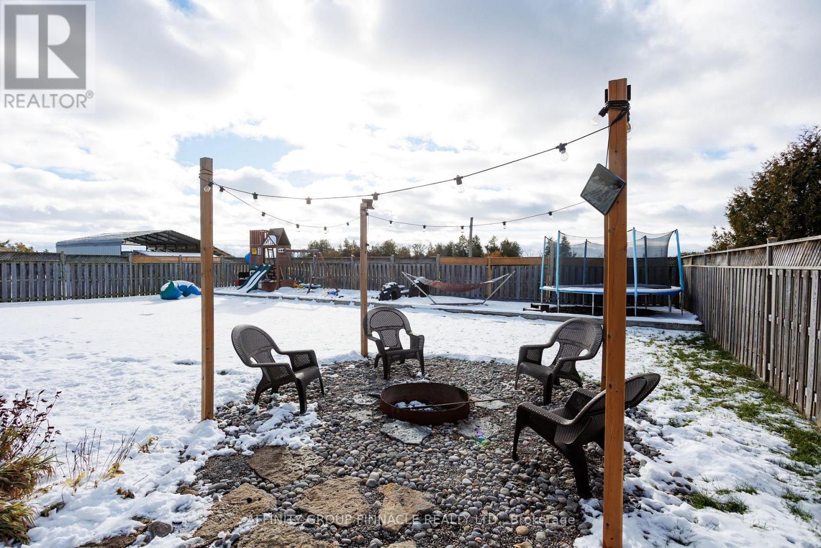 2017 Sturgeon Road, Kawartha Lakes, Ontario K0M 1L0 - Photo 44 - X12546250