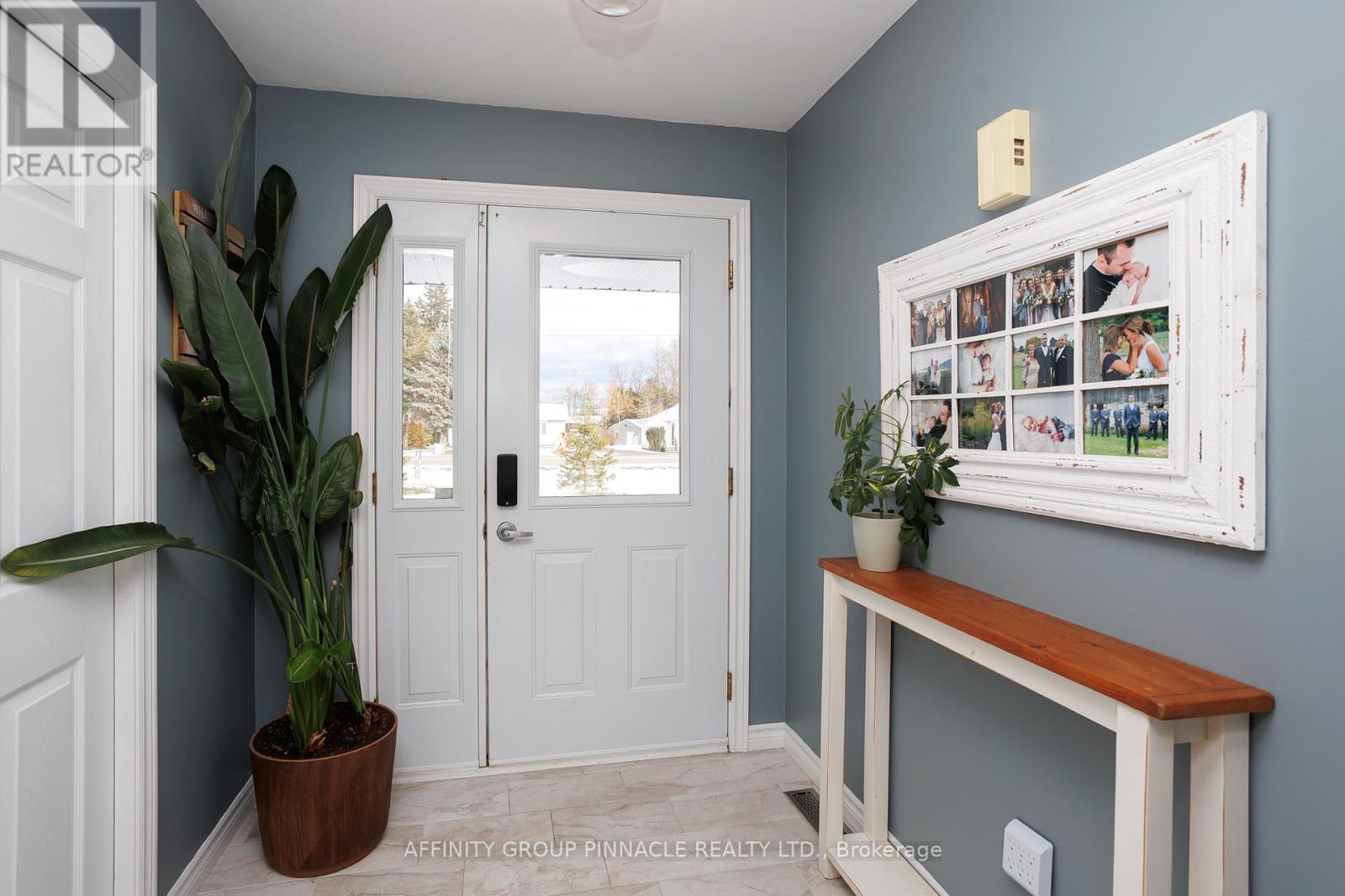 2017 Sturgeon Road, Kawartha Lakes, Ontario K0M 1L0 - Photo 6 - X12546250