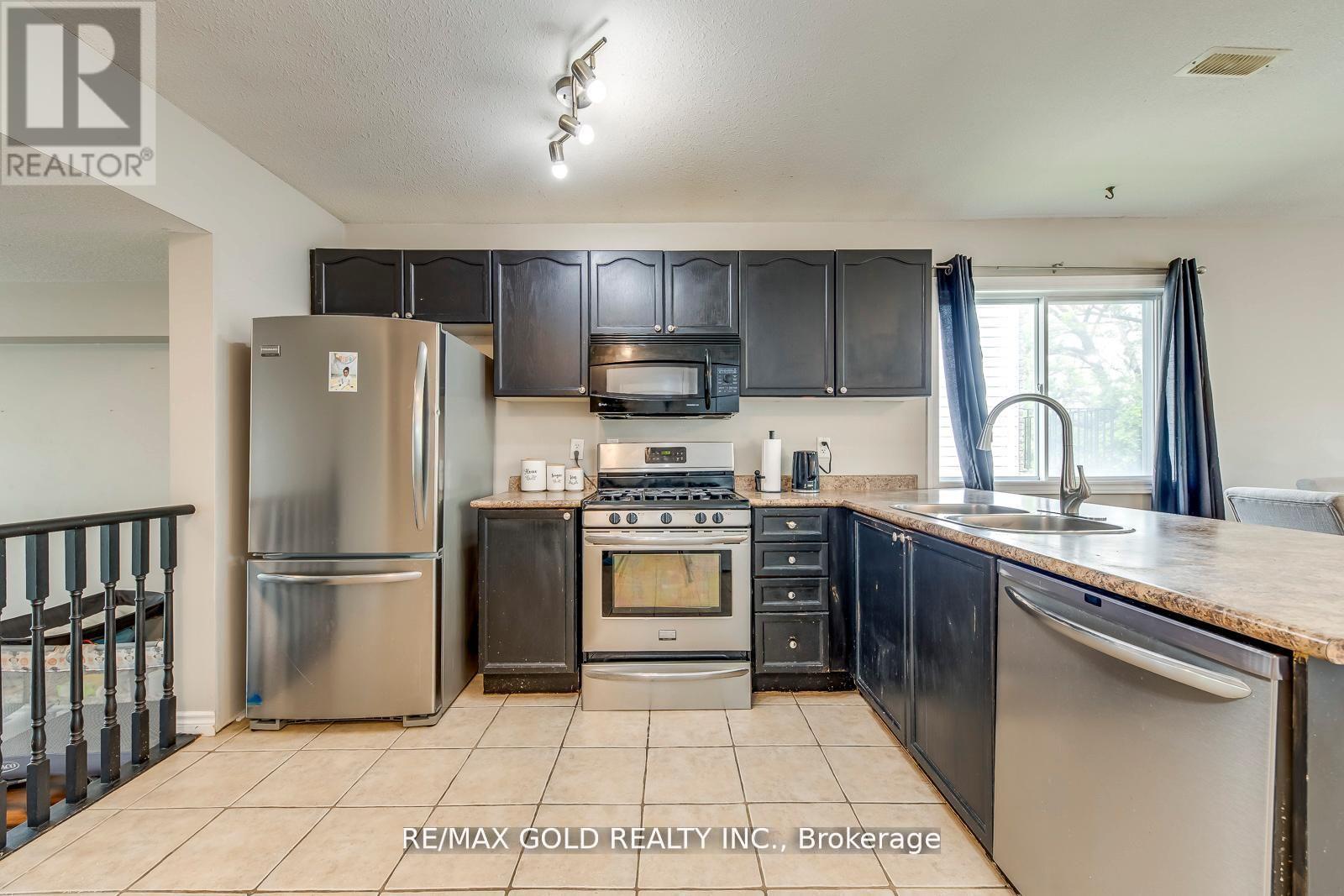 75 Campbell Avenue, Barrie, Ontario  L4N 2T2 - Photo 9 - S12546208