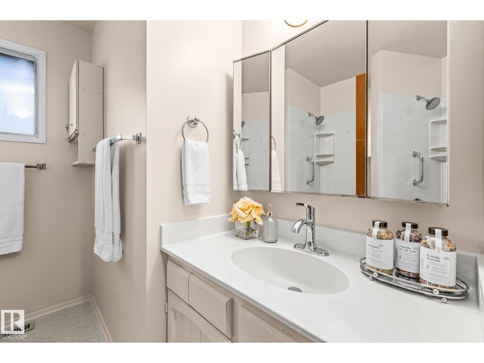 8570 89 St Nw, Edmonton, Alberta  T6C 3K3 - Photo 14 - E4465765