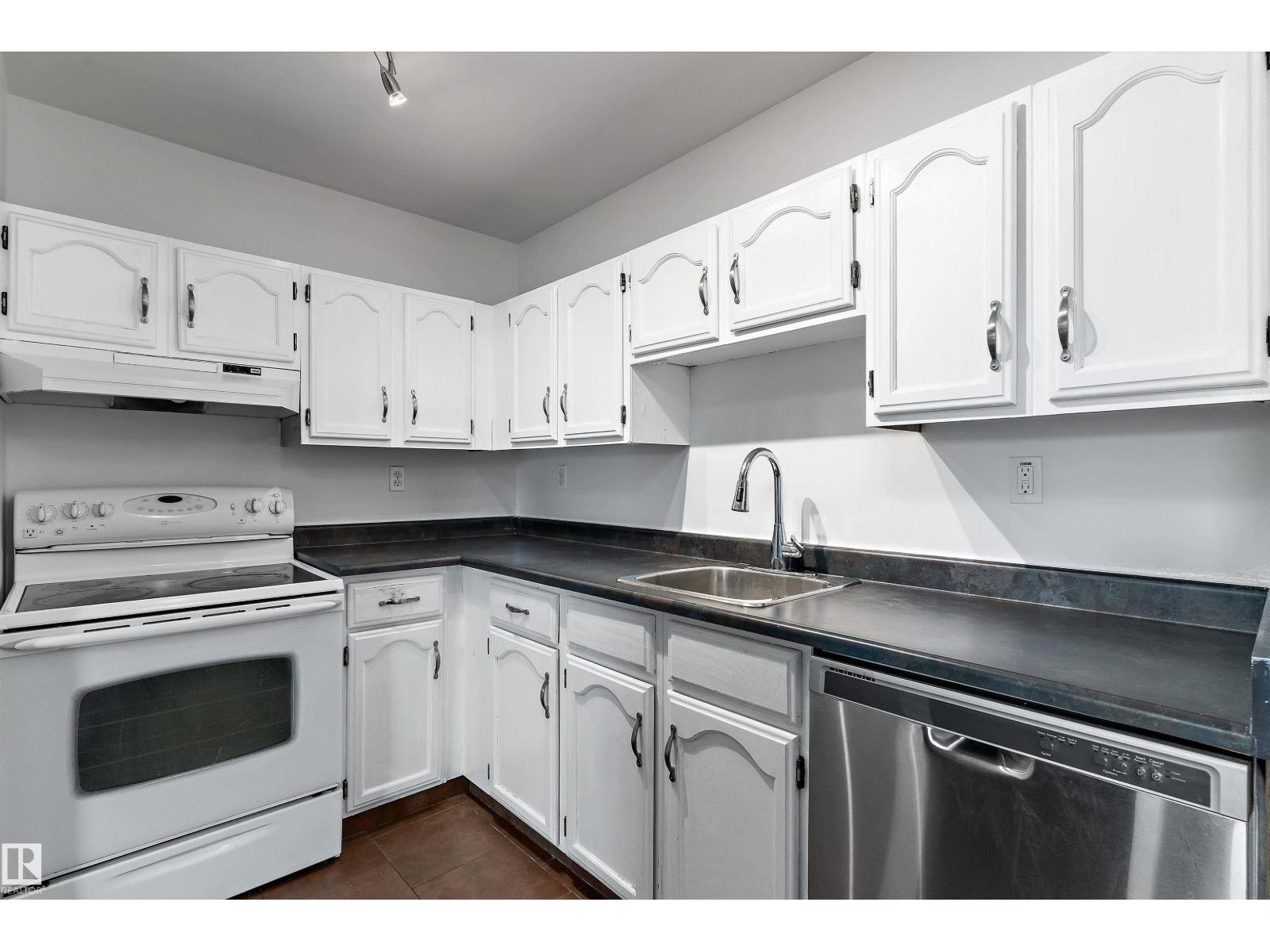 #408 10145 109 St Nw, Edmonton, Alberta  T5J 3M5 - Photo 10 - E4465766