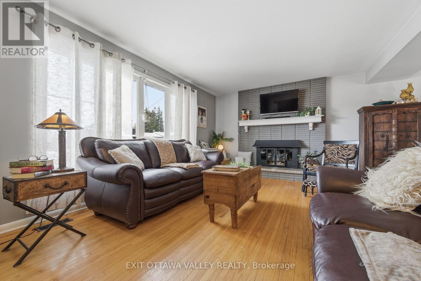 321 Patricia Avenue, Pembroke, Ontario  K8A 2C1 - Photo 17 - X12546456