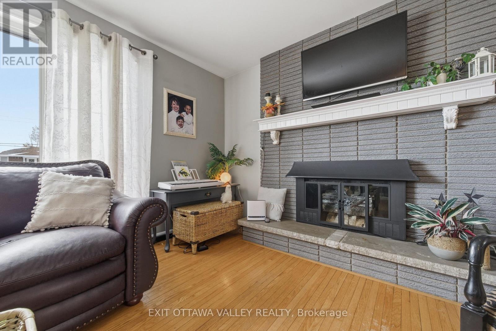 321 Patricia Avenue, Pembroke, Ontario  K8A 2C1 - Photo 18 - X12546456