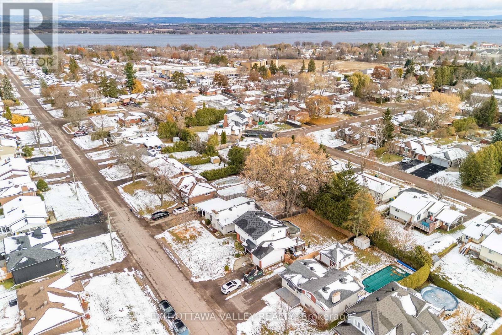 321 Patricia Avenue, Pembroke, Ontario  K8A 2C1 - Photo 7 - X12546456