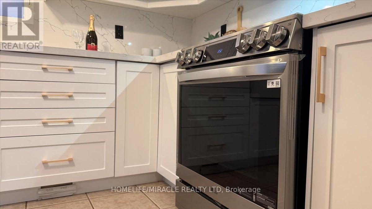 730 Bolingbroke Drive, Milton, Ontario  L9T 6Z3 - Photo 20 - W12546172