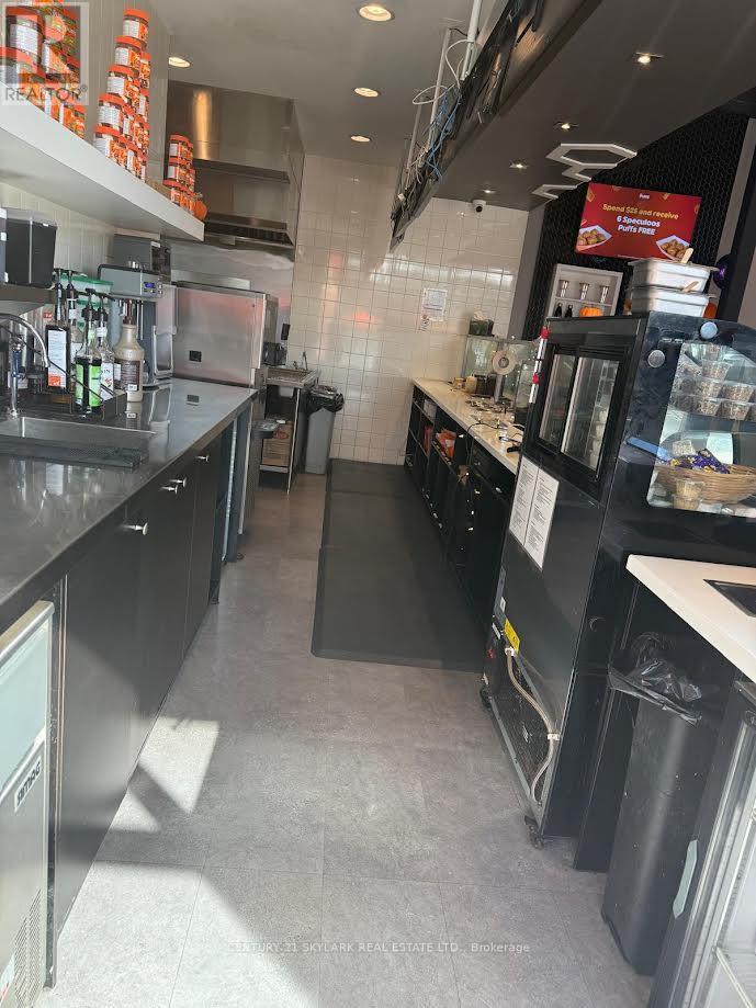 115 - 78 Quarry Edge Drive, Brampton, Ontario  L6V 4K2 - Photo 5 - W12546178