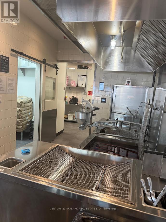 115 - 78 Quarry Edge Drive, Brampton, Ontario  L6V 4K2 - Photo 7 - W12546178